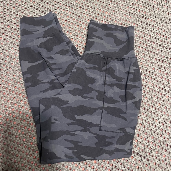 Athleta Pants - Athleta Black and Gray Camo Jogger Pant Performance Fit